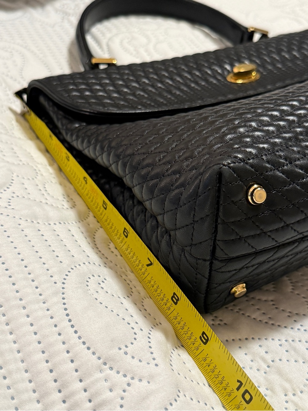 BALLY Women’s Vintage Quilted Black Leather Top Handle Purse Gold Turnlock NEW - Picture 8 of 16